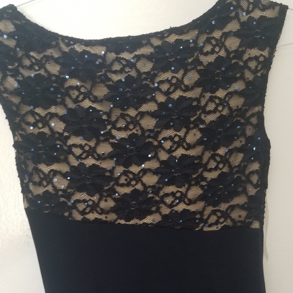 Dress - Picture 3 of 4